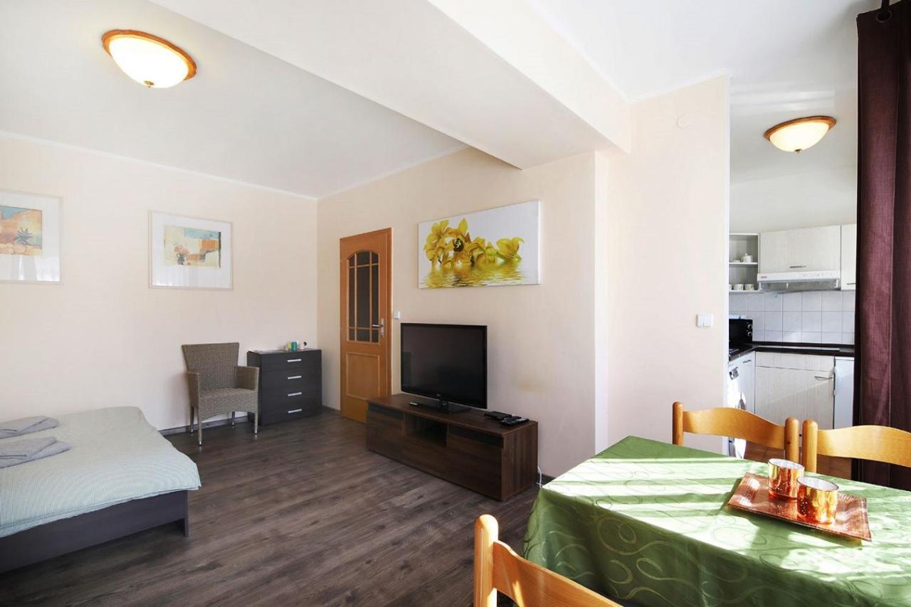 Lanovka Appartement Jáchymov Buitenkant foto